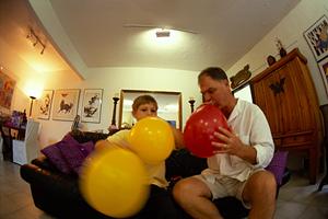 玄関ドアを時代に合った物にリフォームする